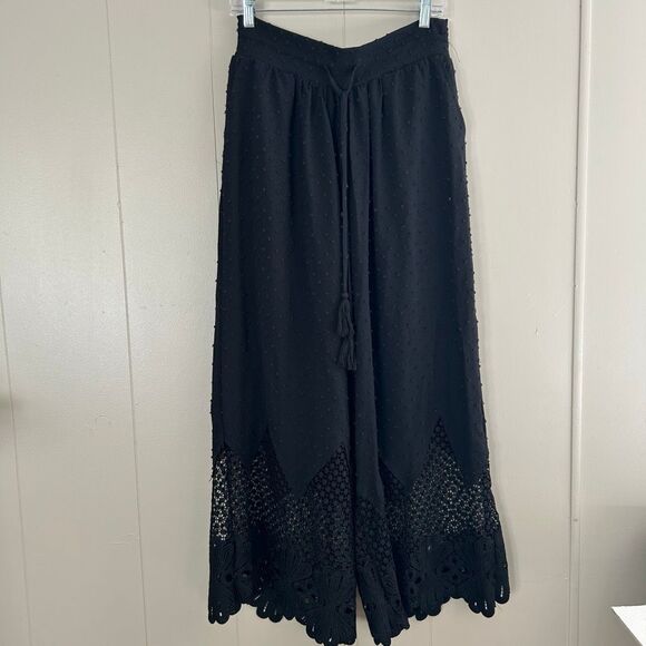 Miss Me NWT Black Swiss Dot Crochet Wide Leg Pants Size Large - Picture 3 of 15